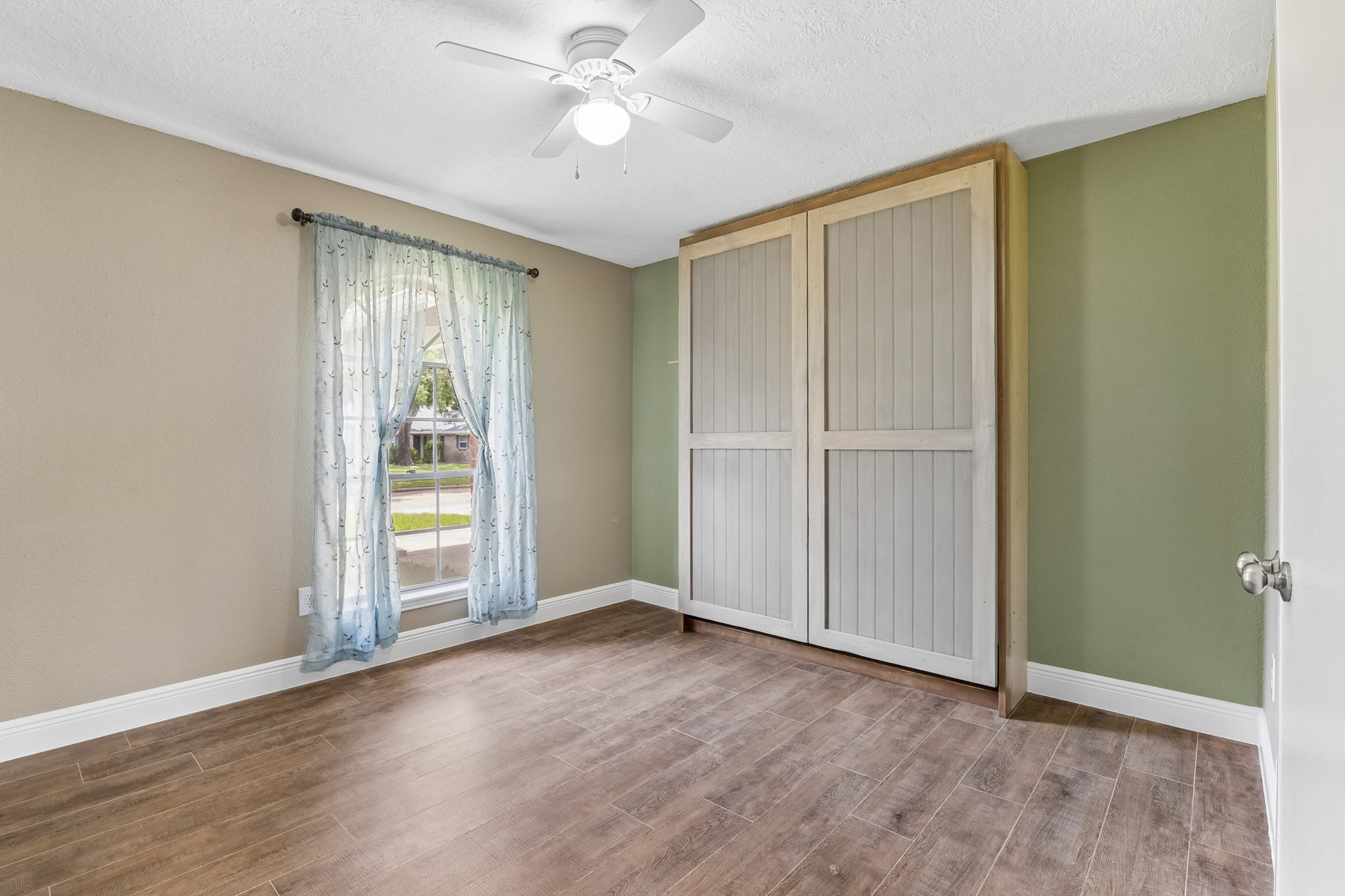  16407 Brookford Drive - 物件實景