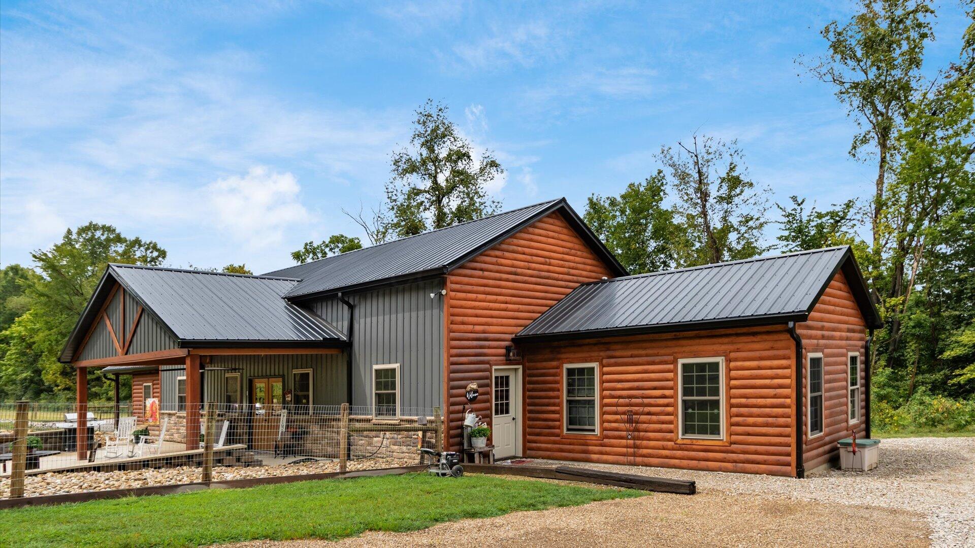 Frazeysburg, Ohio, 43822, United States, 3 Bedrooms Bedrooms, ,2 BathroomsBathrooms,Residential,For Sale,1942173