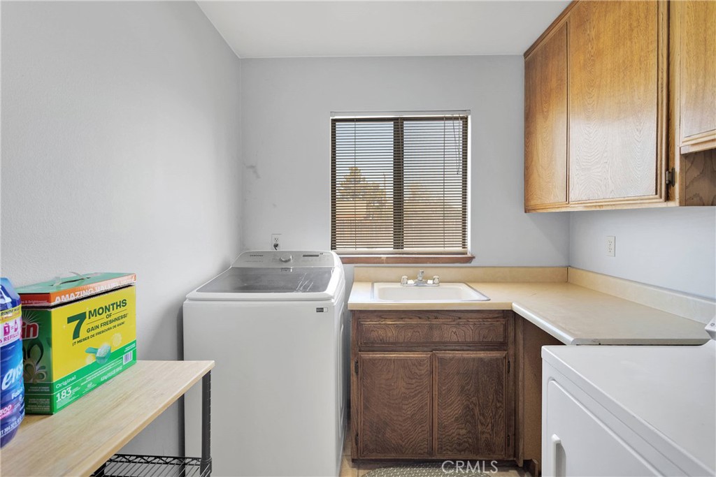 Apple Valley, California, 92307, United States, 4 Bedrooms Bedrooms, ,4 BathroomsBathrooms,Residential,For Sale,1980468