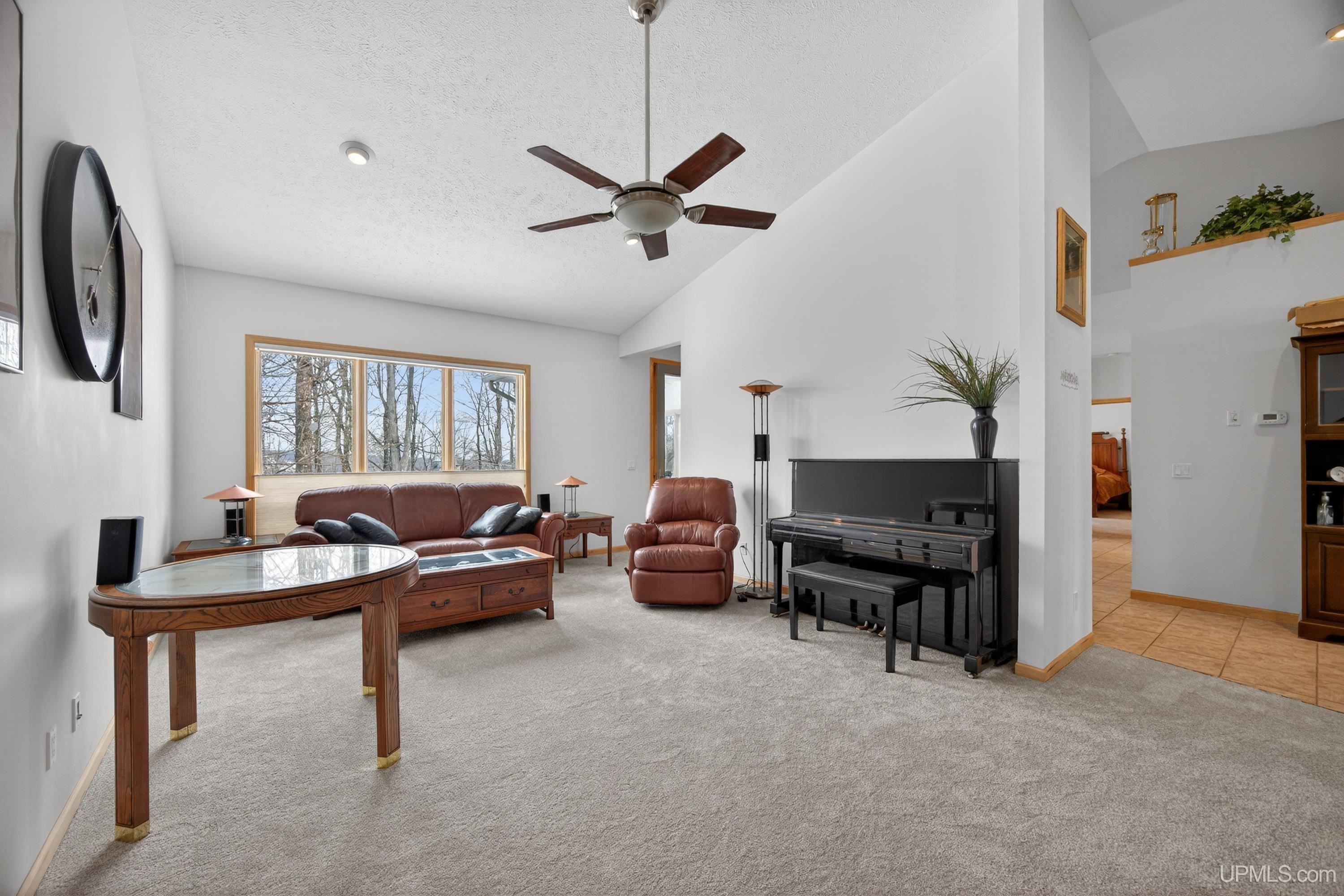 Houghton, Michigan, 49931, United States, 3 Bedrooms Bedrooms, ,4 BathroomsBathrooms,Residential,For Sale,2029605
