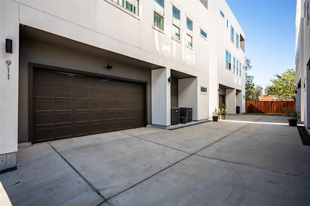 Houston, Texas, 77007, United States, 3 Bedrooms Bedrooms, ,4 BathroomsBathrooms,Residential,For Sale,1723683