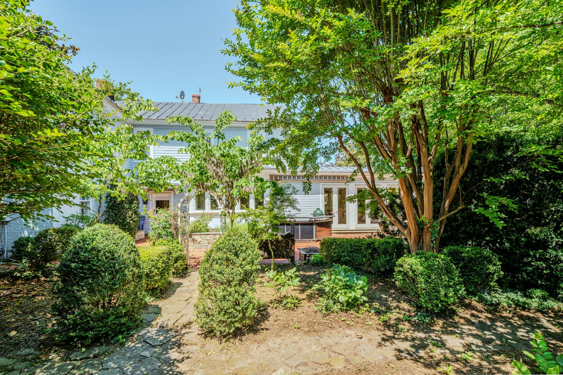  208 Edwards Ferry Road NE, Leesburg, VA, 20176 - 物件實景