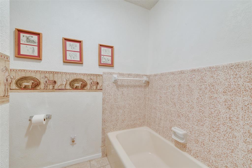 Dublin, Texas, 76446, United States, 3 Bedrooms Bedrooms, ,3 BathroomsBathrooms,Residential,For Sale,1977639