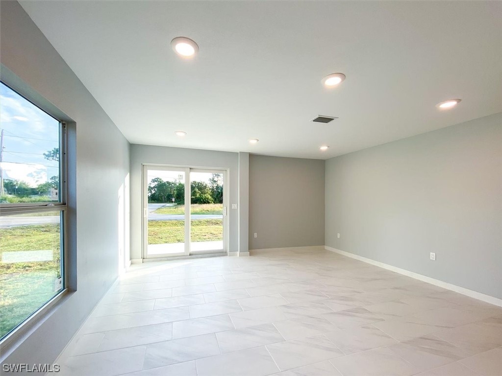 Lehigh Acres, Florida, 33973, United States, 6 Bedrooms Bedrooms, ,4 BathroomsBathrooms,Residential,For Sale,1872898