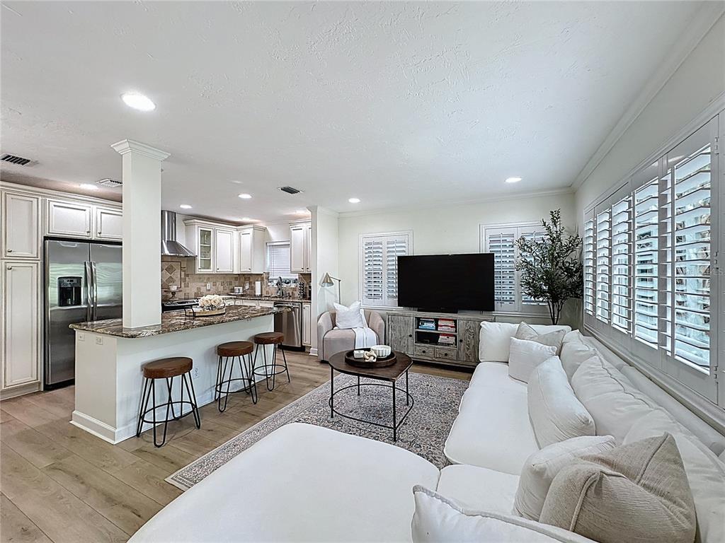 Orlando, Florida, 32804, United States, 2 Bedrooms Bedrooms, ,1 BathroomBathrooms,Residential,For Sale,1920096