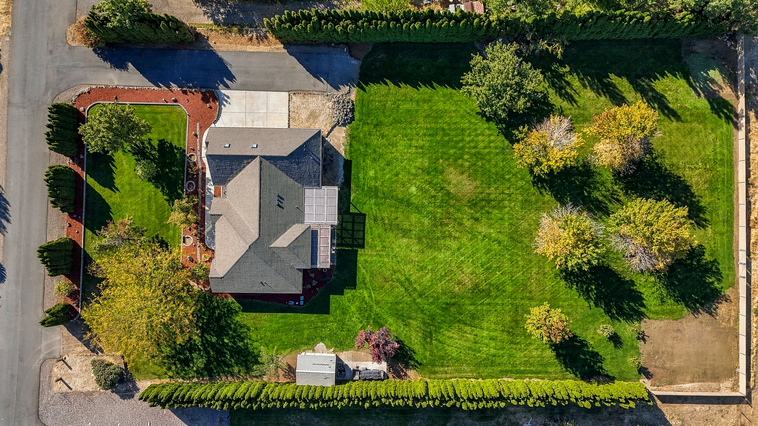  1.25 acres w vineyard views/mountain custom home - 物件實景