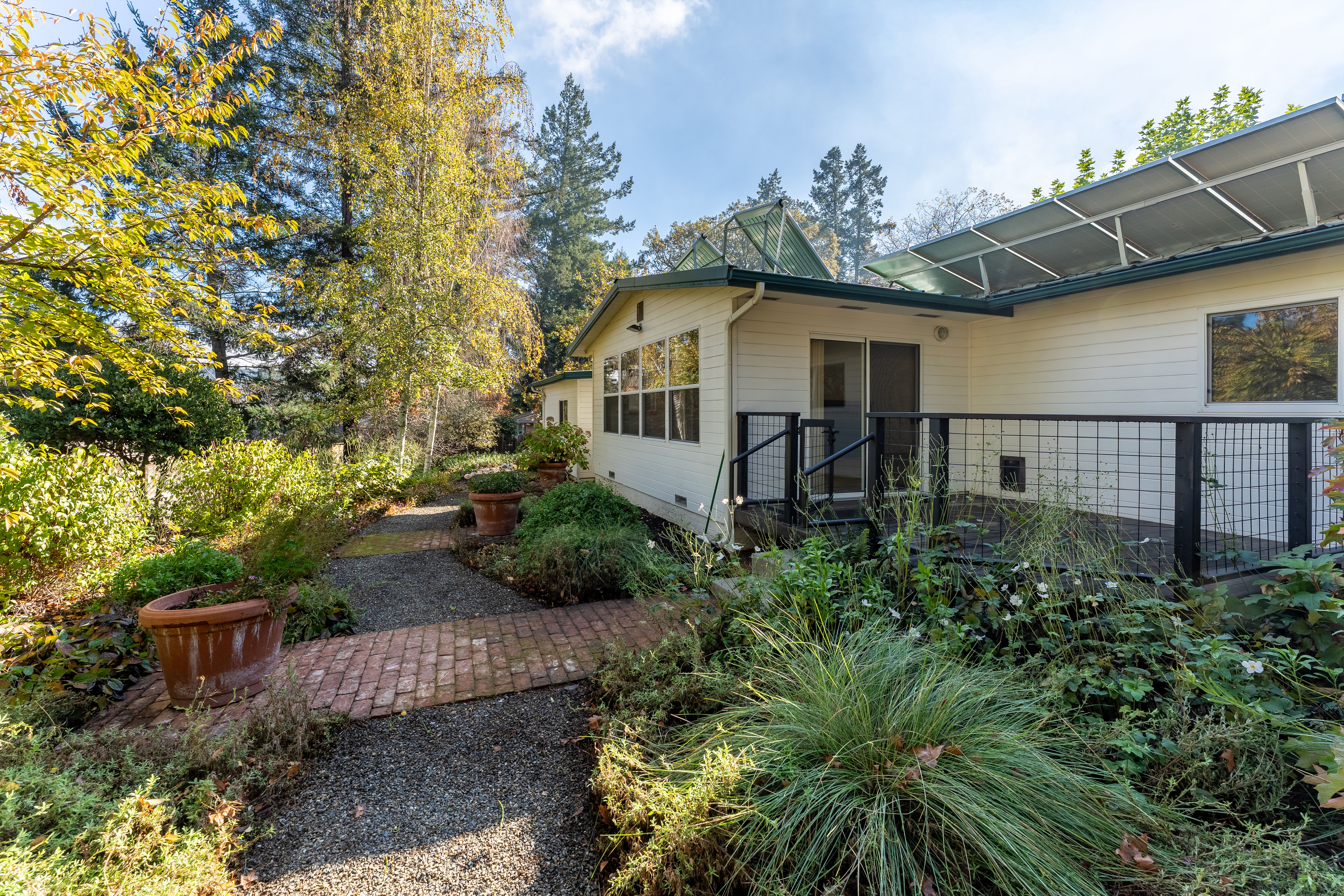 Ukiah, California, 95482, United States, 3 Bedrooms Bedrooms, ,2 BathroomsBathrooms,Residential,For Sale,1997142