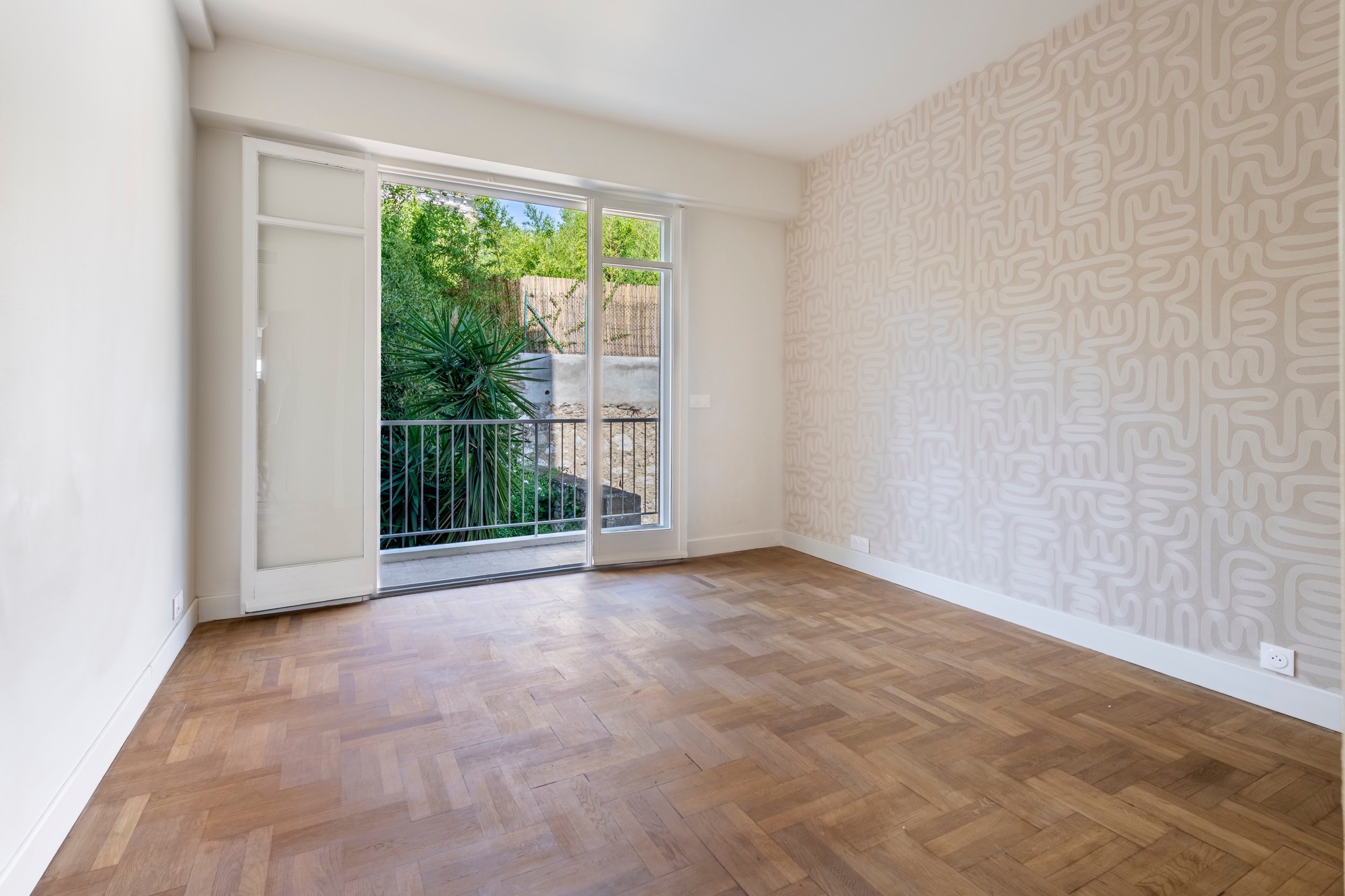  Parc Impérial - Exclusive listing: renovated 2-bed apartment with terrace and v… - 物件實景