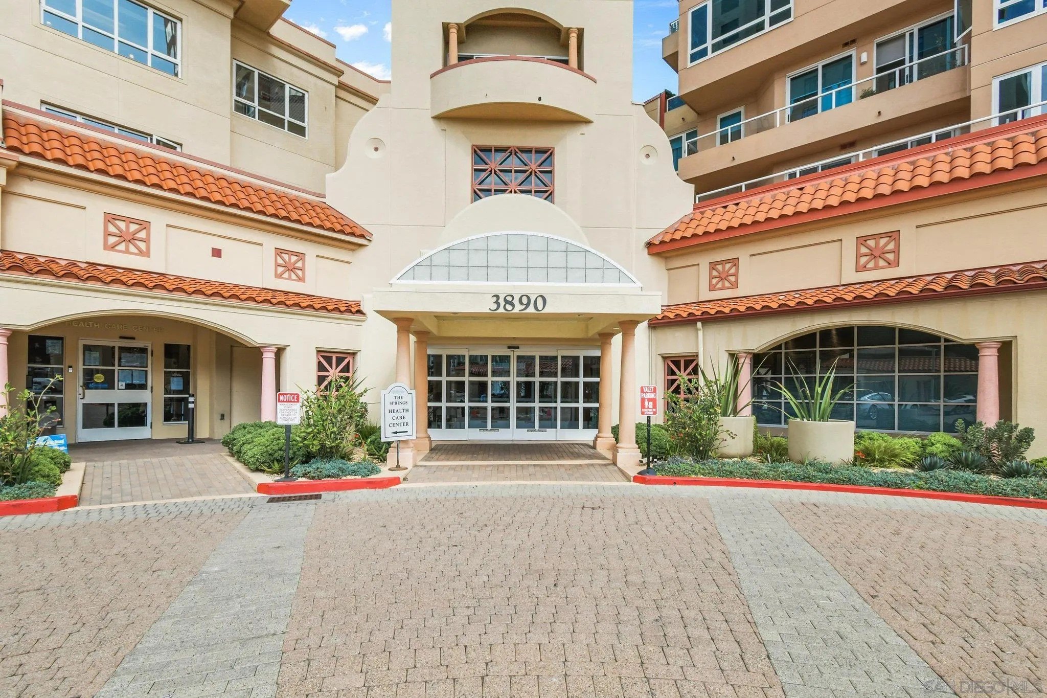 San Diego, California, 92122, United States, 2 Bedrooms Bedrooms, ,2 BathroomsBathrooms,Residential,For Sale,1972545