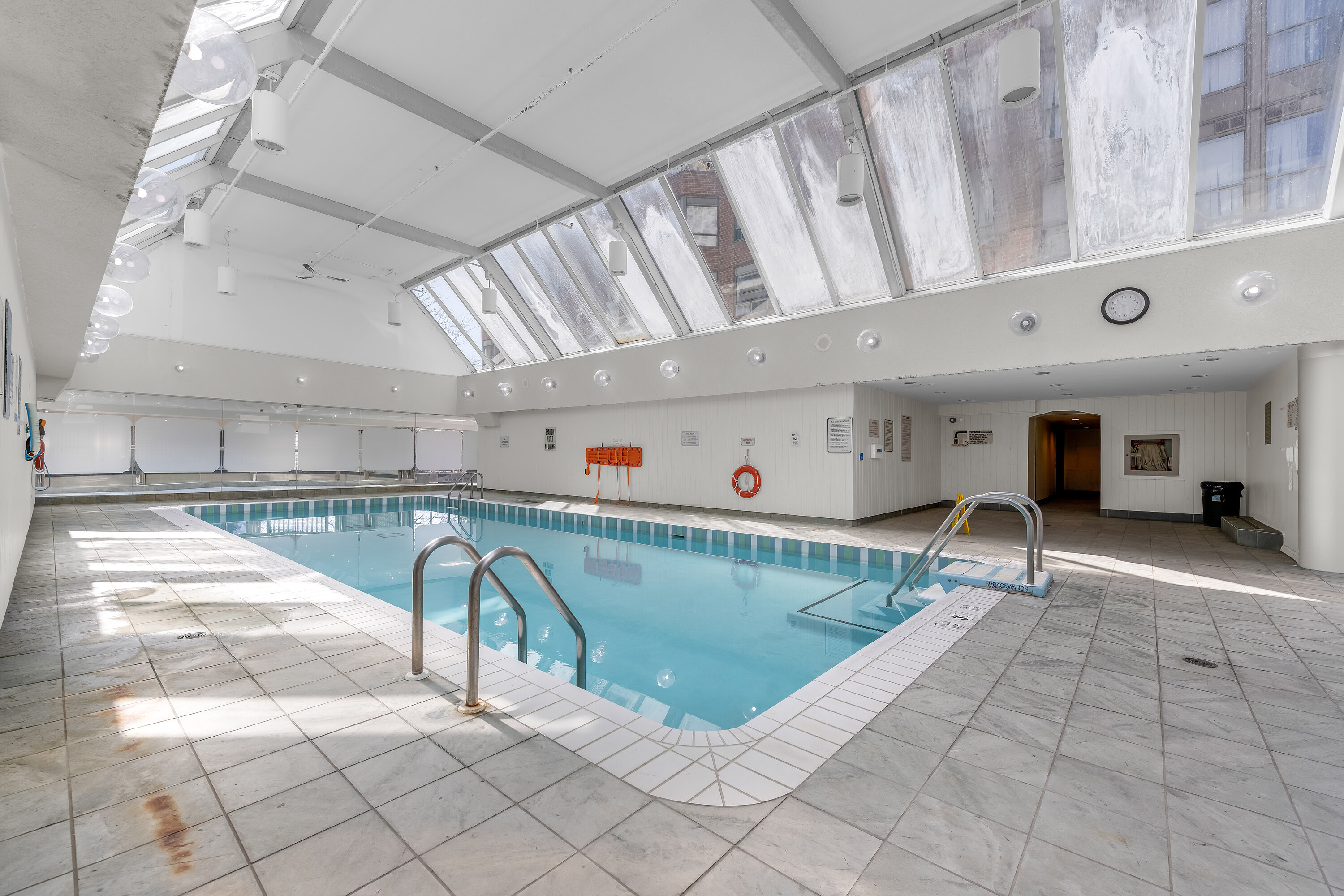  Steps to Square One - 物件實景