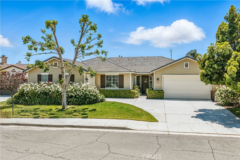 Menifee, California, 92585, United States, 3 Bedrooms Bedrooms, ,3 BathroomsBathrooms,Residential,For Sale,2012611