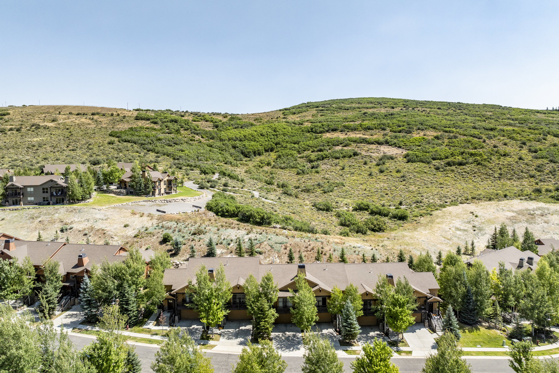  Easy Living within 15 Minutes from Slopes - 物件實景