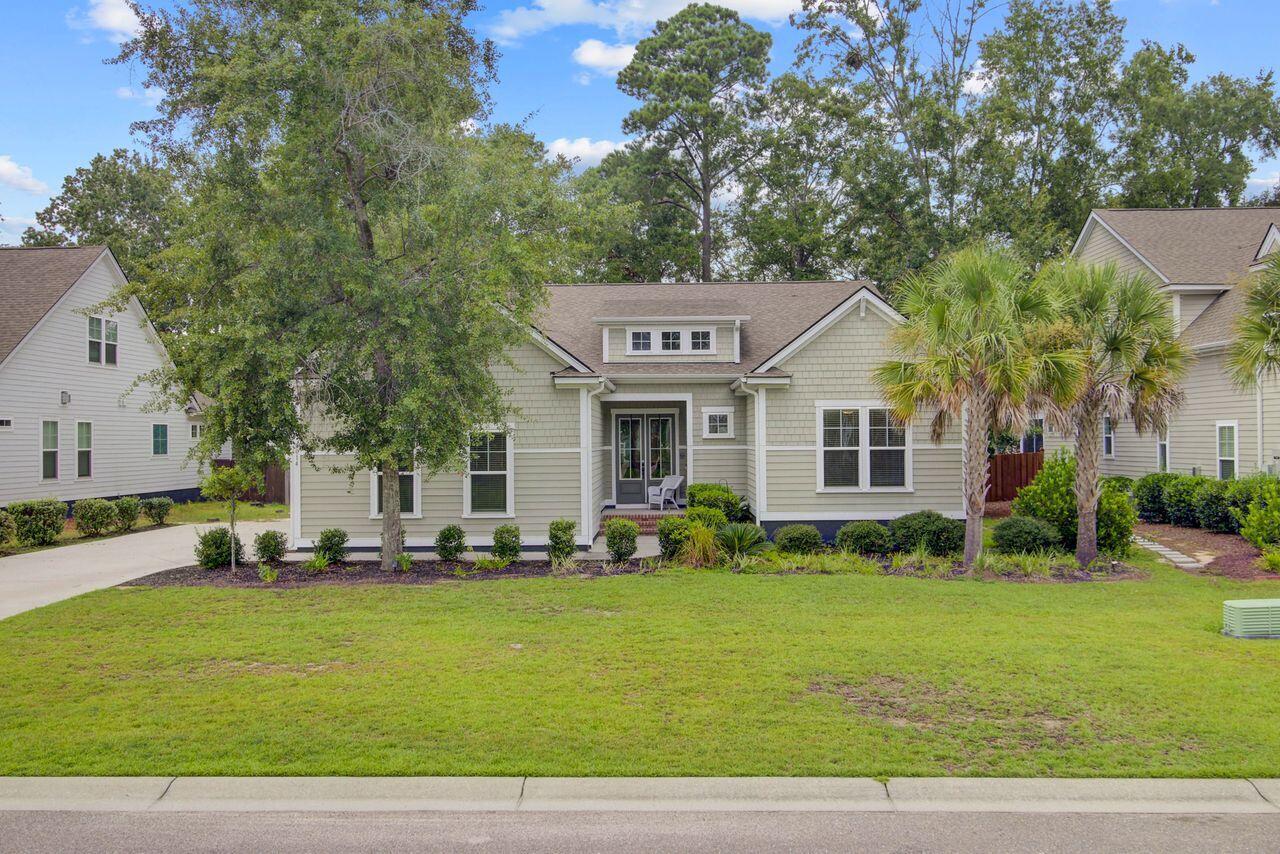 Summerville, South Carolina, 29483, United States, 4 Bedrooms Bedrooms, ,3 BathroomsBathrooms,Residential,For Sale,1910899