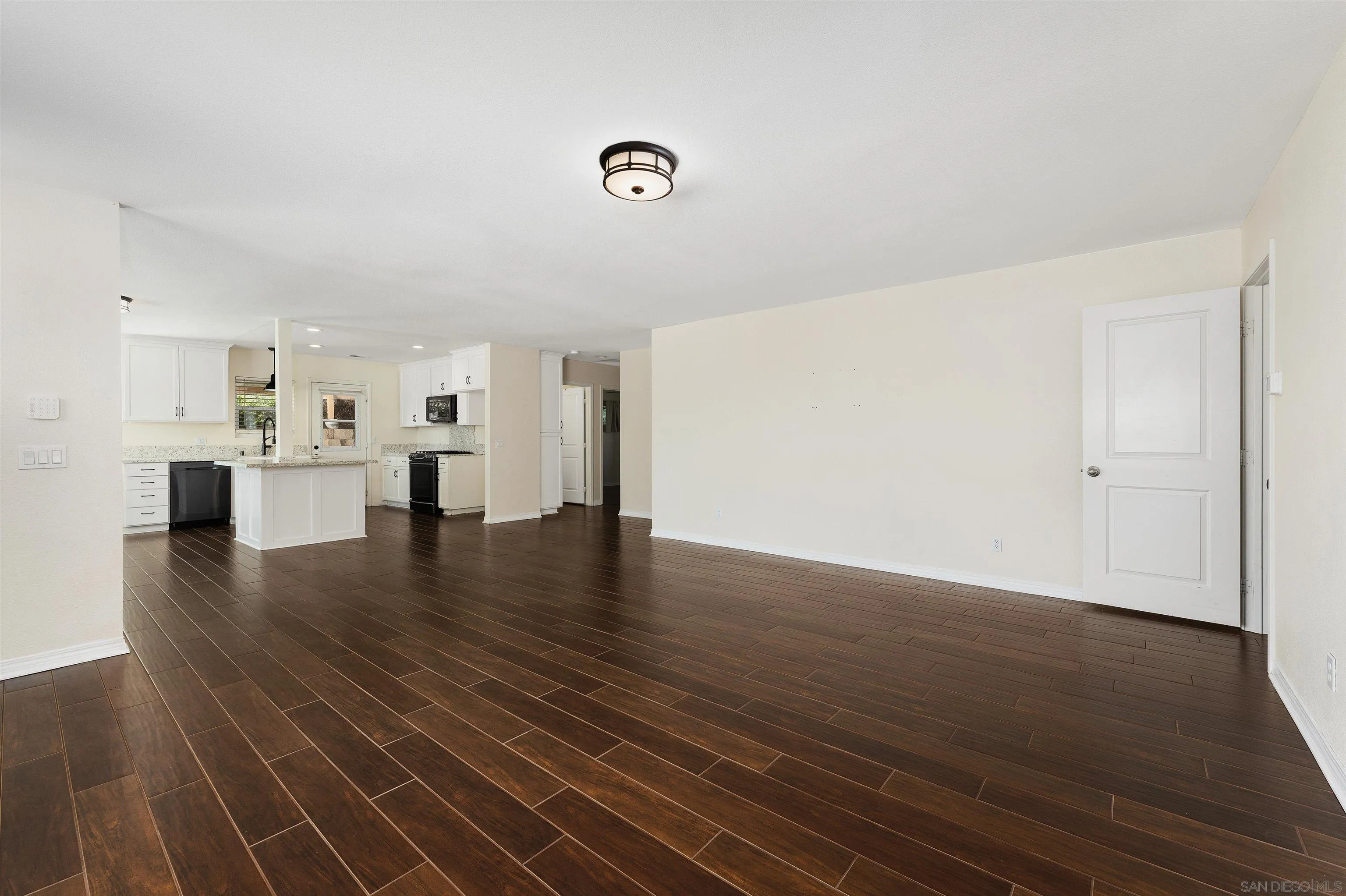 Santee, California, 92071, United States, 3 Bedrooms Bedrooms, ,2 BathroomsBathrooms,Residential,For Sale,1991920