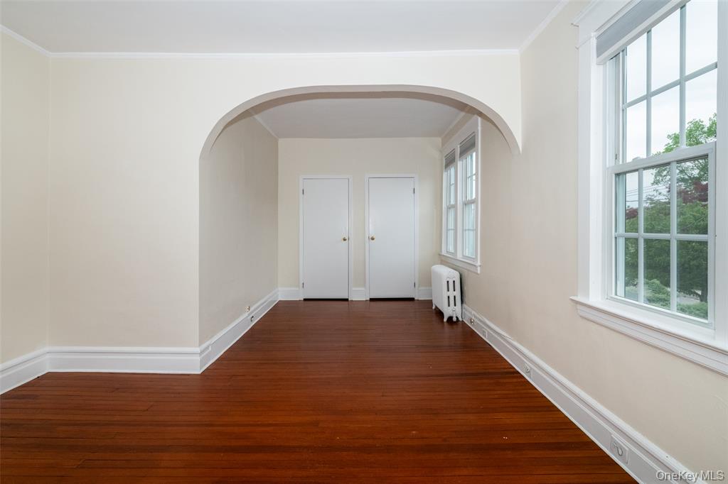 New Rochelle, New York, 10801, United States, 5 Bedrooms Bedrooms, ,4 BathroomsBathrooms,Residential,For Sale,2048483
