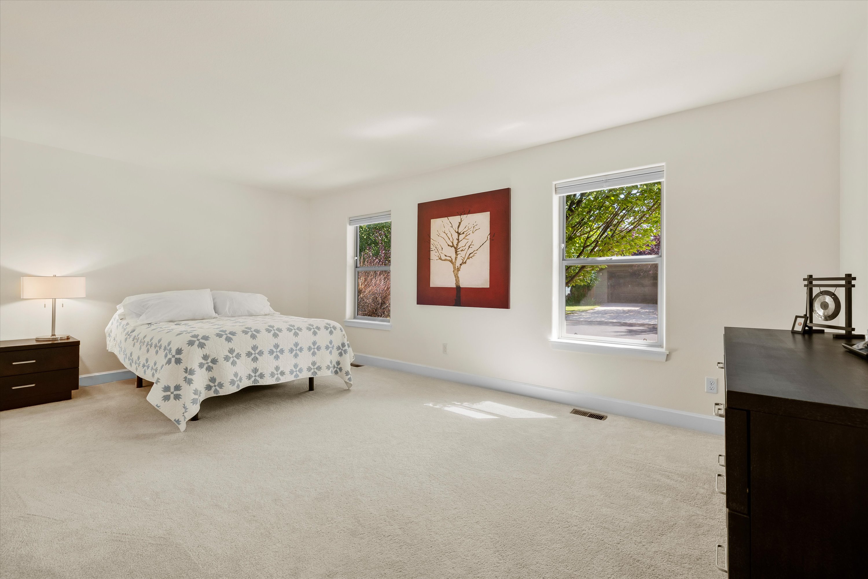 Bend, Oregon, 97702, United States, 3 Bedrooms Bedrooms, ,2 BathroomsBathrooms,Residential,For Sale,1941729