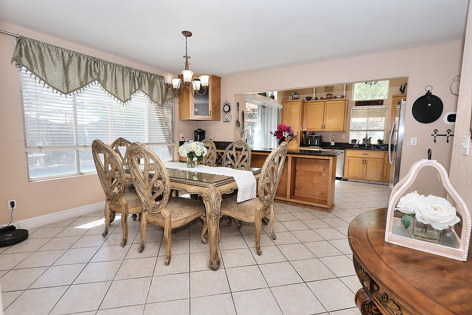 Elk Grove, California, 95758, United States, 3 Bedrooms Bedrooms, ,3 BathroomsBathrooms,Residential,For Sale,1918495