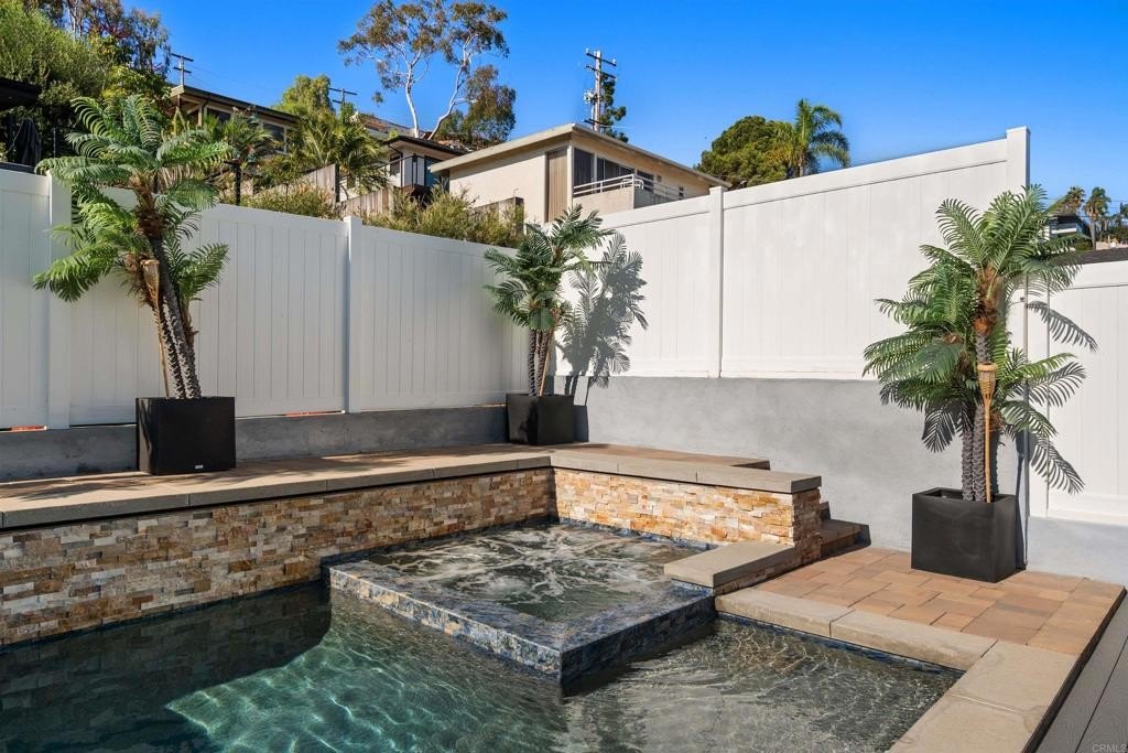 San Diego, California, 92106, United States, 3 Bedrooms Bedrooms, ,2 BathroomsBathrooms,Residential,For Sale,1991298