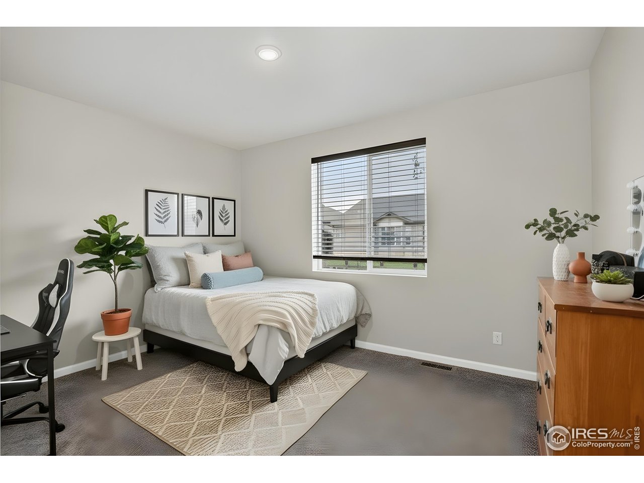 Mead, Colorado, 80542, United States, 5 Bedrooms Bedrooms, ,3 BathroomsBathrooms,Residential,For Sale,1996788