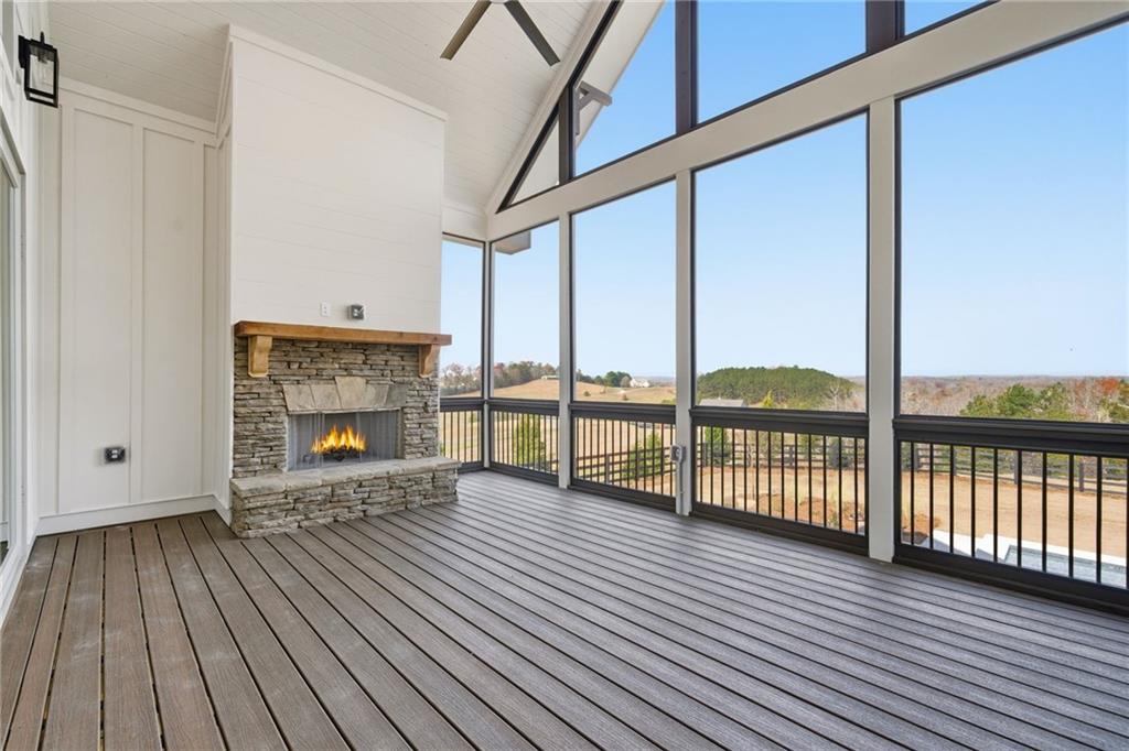 Gainesville, Georgia, 30506, United States, 4 Bedrooms Bedrooms, ,5 BathroomsBathrooms,Residential,For Sale,2008564