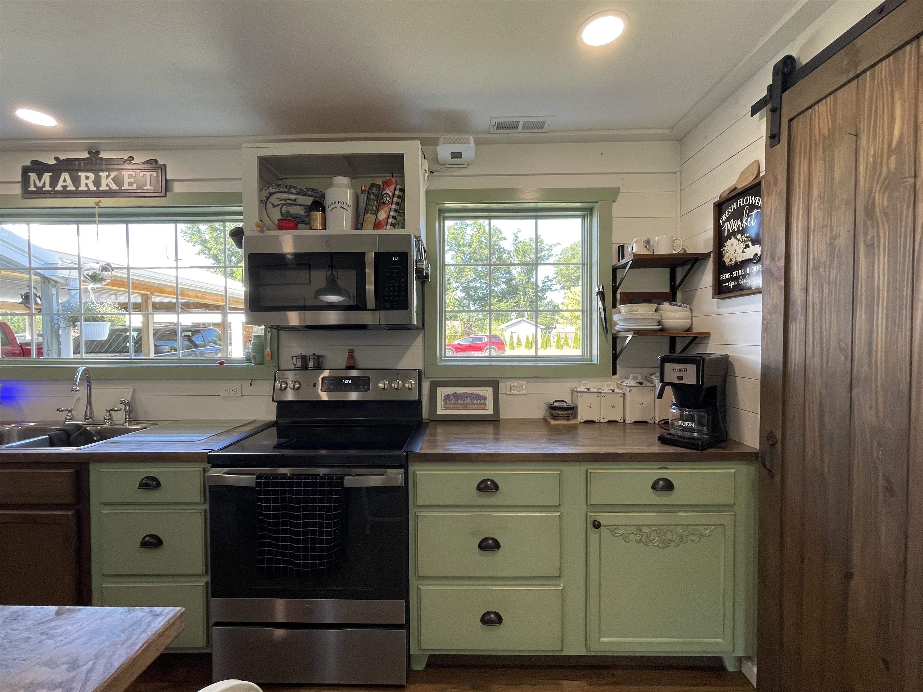 Harrison, Michigan, 48625, United States, 3 Bedrooms Bedrooms, ,3 BathroomsBathrooms,Residential,For Sale,2007492