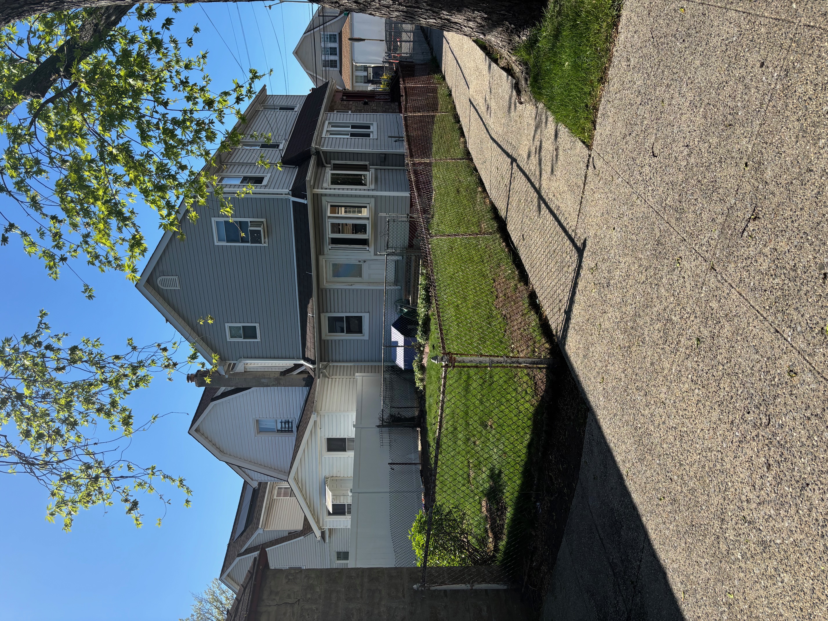 Jamaica, New York, 11434, United States, 3 Bedrooms Bedrooms, ,2 BathroomsBathrooms,Residential,For Sale,1942530