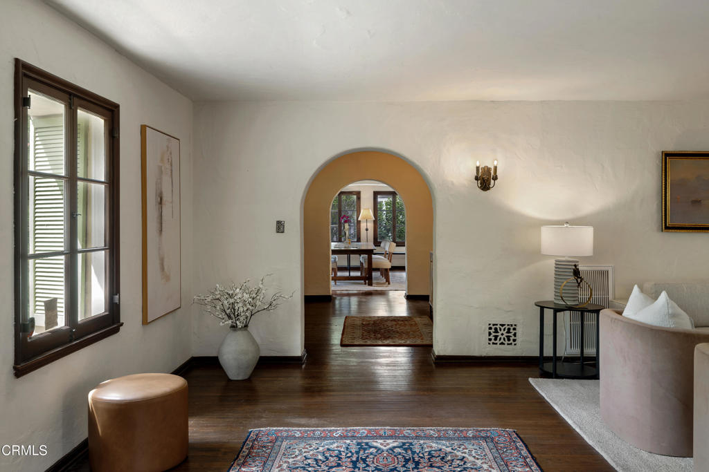 Pasadena, California, 91103, United States, 6 Bedrooms Bedrooms, ,3 BathroomsBathrooms,Residential,For Sale,1950732
