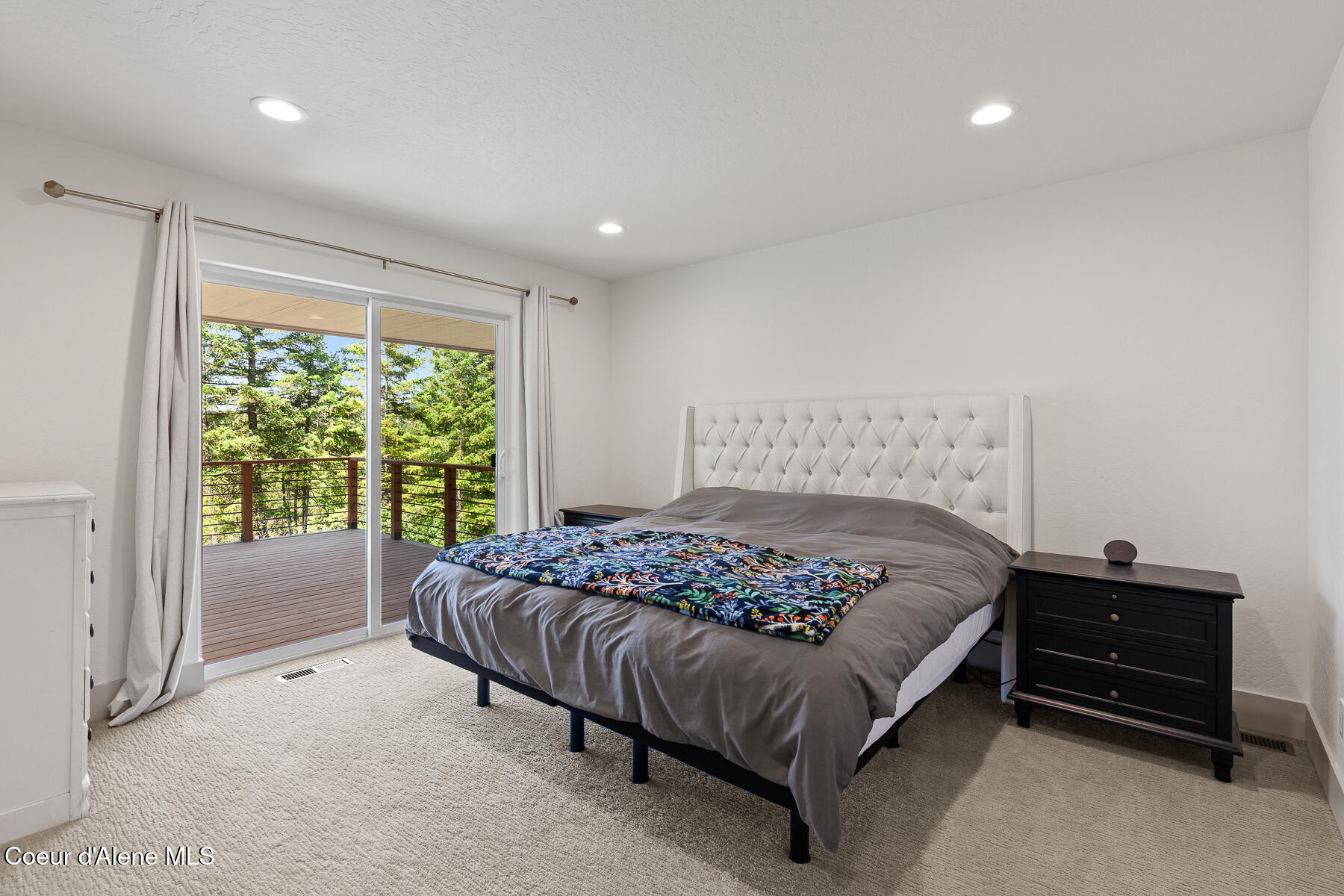 Coeur d'Alene, Idaho, 83814, United States, 3 Bedrooms Bedrooms, ,2 BathroomsBathrooms,Residential,For Sale,2049442