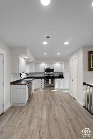 Riverton, Utah, 84065, United States, 6 Bedrooms Bedrooms, ,2 BathroomsBathrooms,Residential,For Sale,1982164