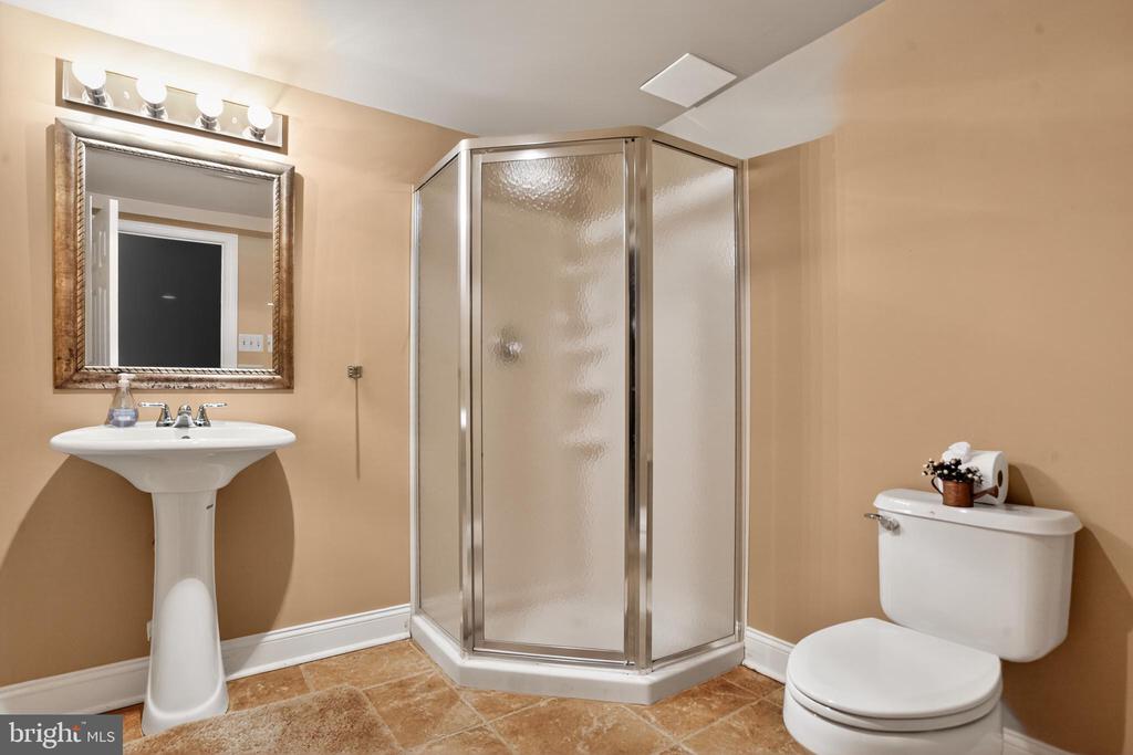 New Hope, Pennsylvania, 18938, United States, 4 Bedrooms Bedrooms, ,5 BathroomsBathrooms,Residential,For Sale,1994907