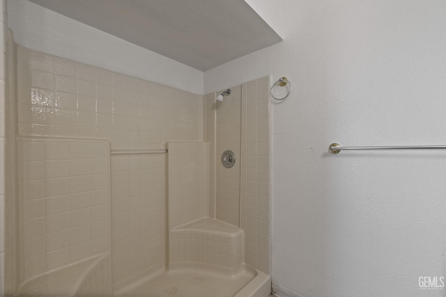 Mc Farland, California, 93250, United States, 3 Bedrooms Bedrooms, ,2 BathroomsBathrooms,Residential,For Sale,1994754