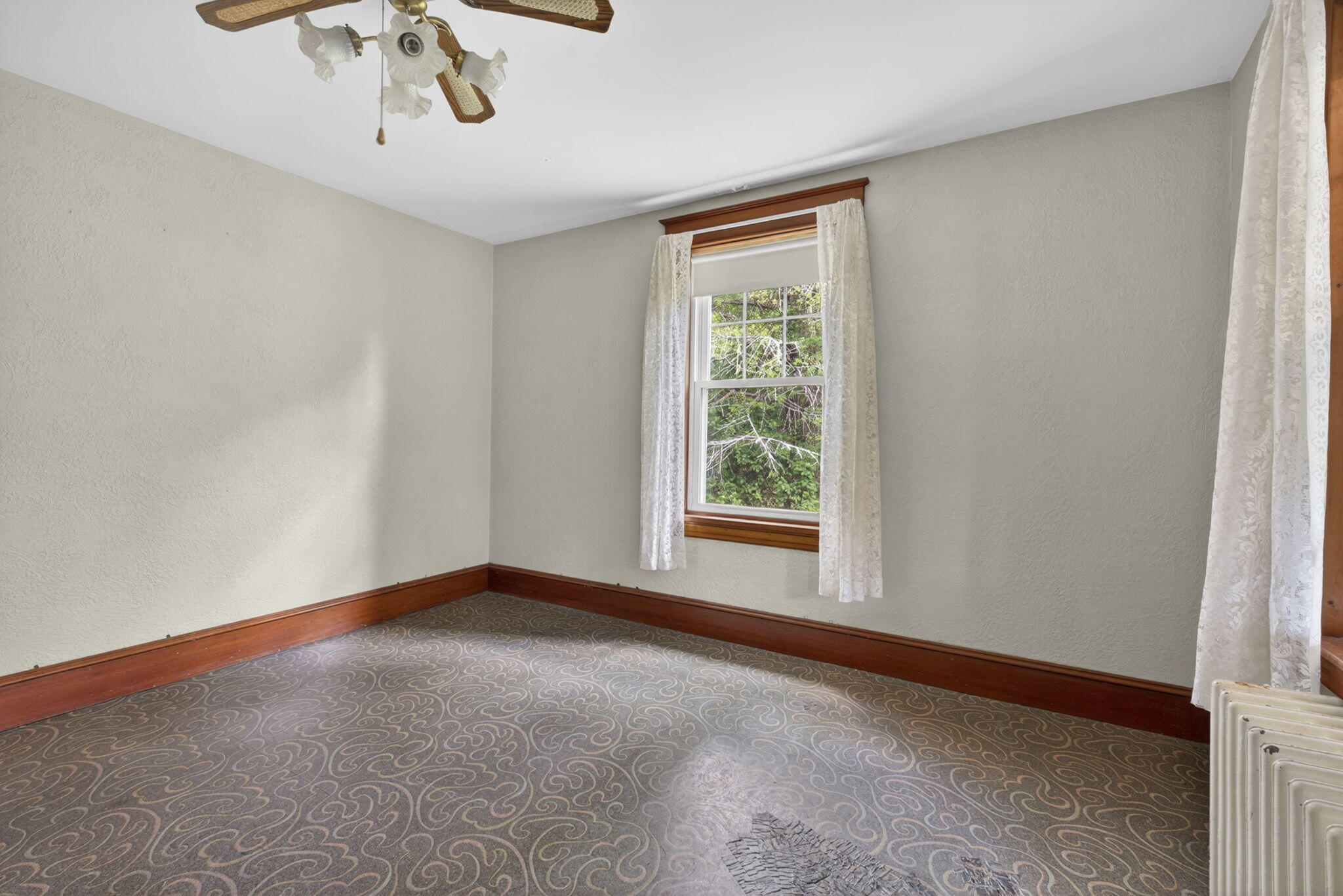 Kennebunk, Maine, 04043, United States, 3 Bedrooms Bedrooms, ,2 BathroomsBathrooms,Residential,For Sale,2048966
