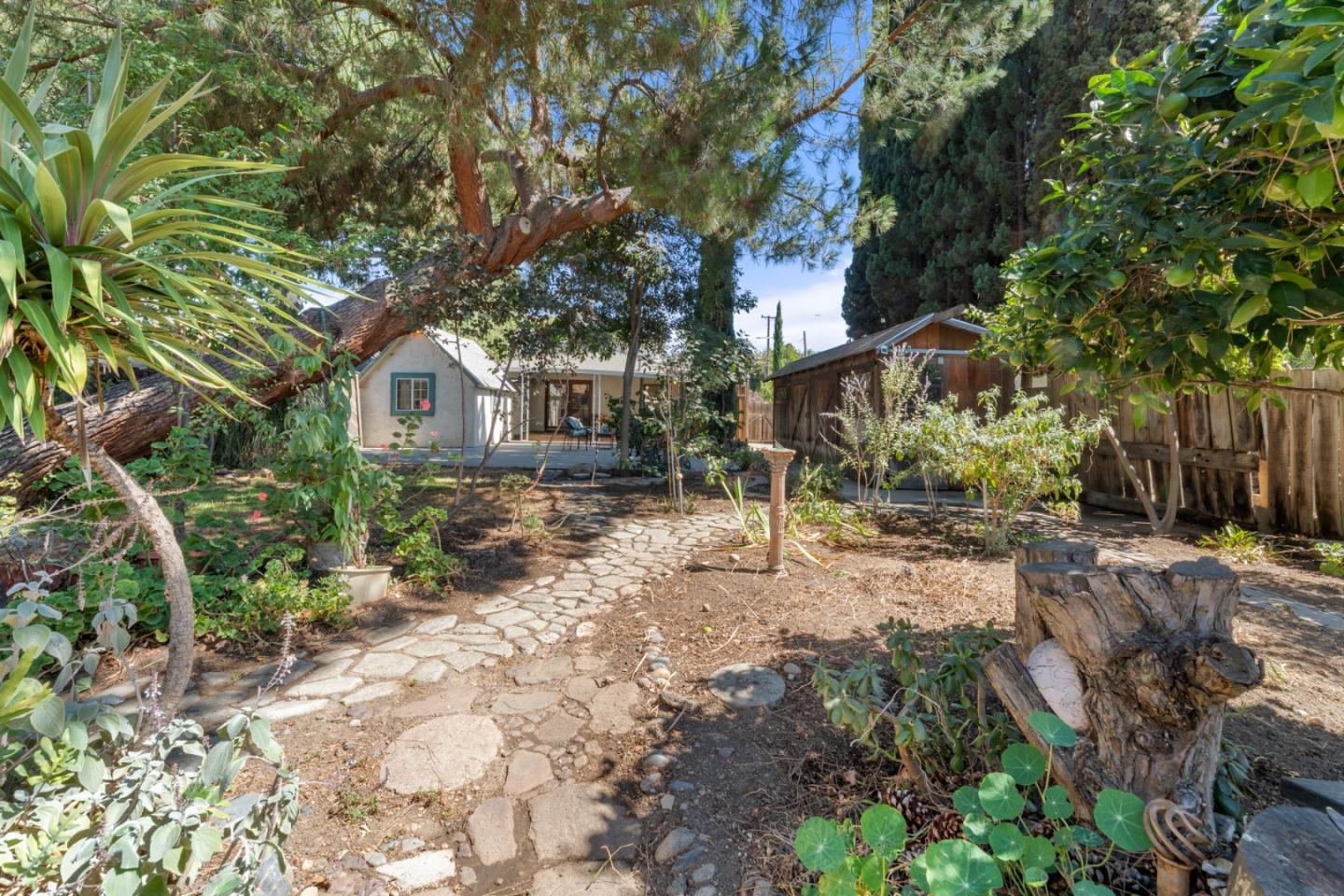 San Jose, California, 95125, United States, 3 Bedrooms Bedrooms, ,2 BathroomsBathrooms,Residential,For Sale,1951143