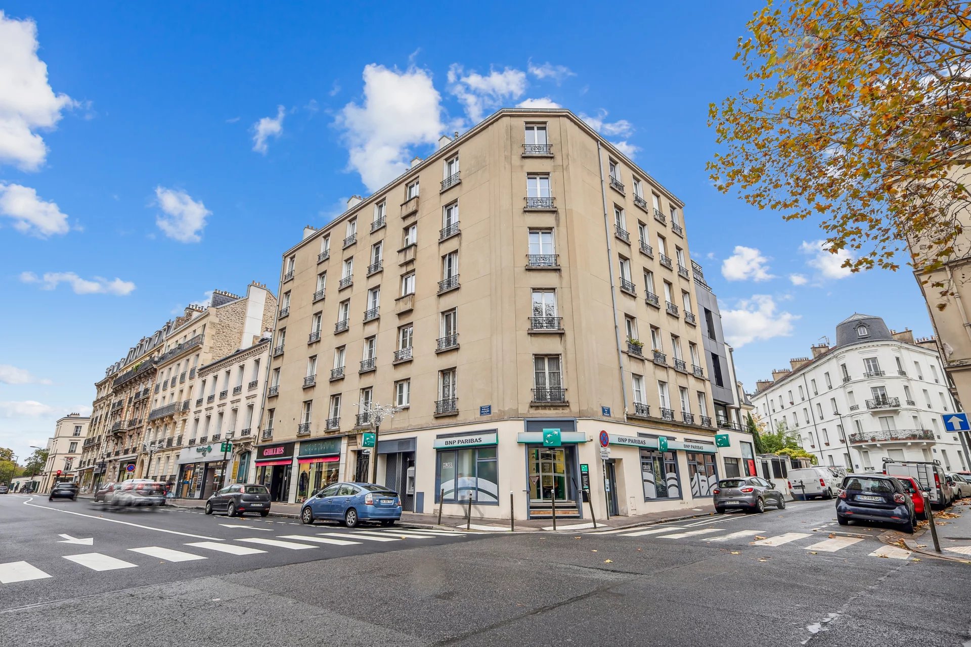 Boulogne-Billancourt, Île-de-France, 92100, FR, 2 Bedrooms Bedrooms, ,2 BathroomsBathrooms,Residential,For Sale,1668545