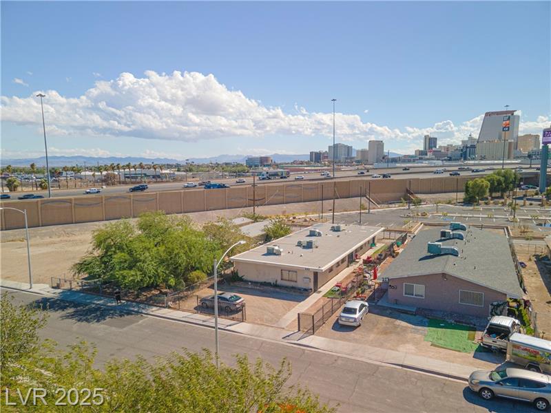 Las Vegas, Nevada, 89106, United States, 4 Bedrooms Bedrooms, ,4 BathroomsBathrooms,Residential,For Sale,1979989