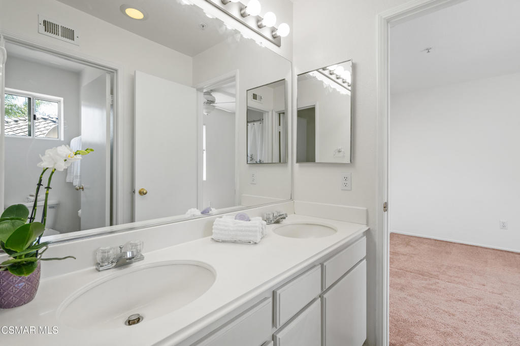 Ventura, California, 93004, United States, 4 Bedrooms Bedrooms, ,3 BathroomsBathrooms,Residential,For Sale,1911209