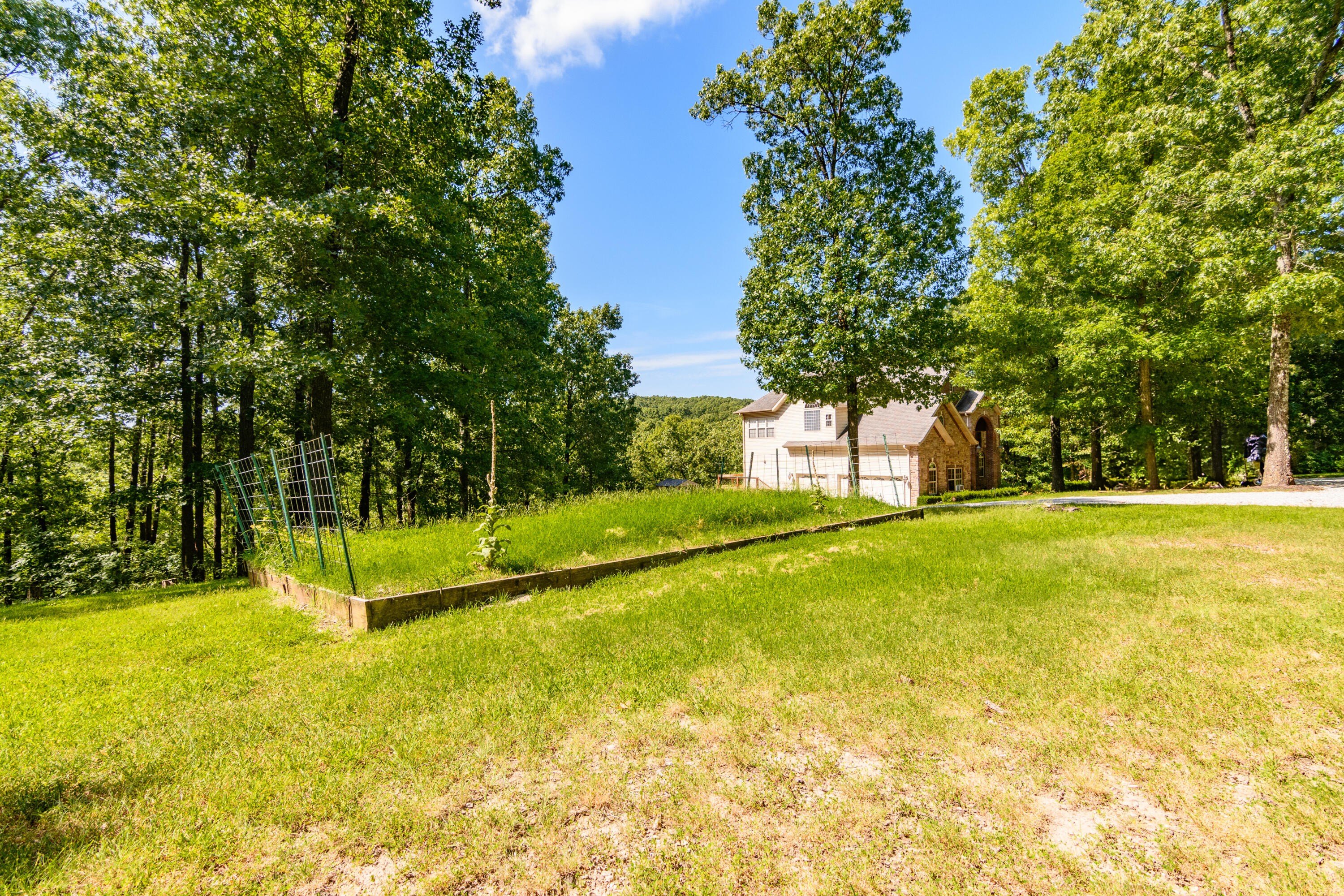 Walnut Shade, Missouri, 65771, United States, 6 Bedrooms Bedrooms, ,5 BathroomsBathrooms,Residential,For Sale,1975828