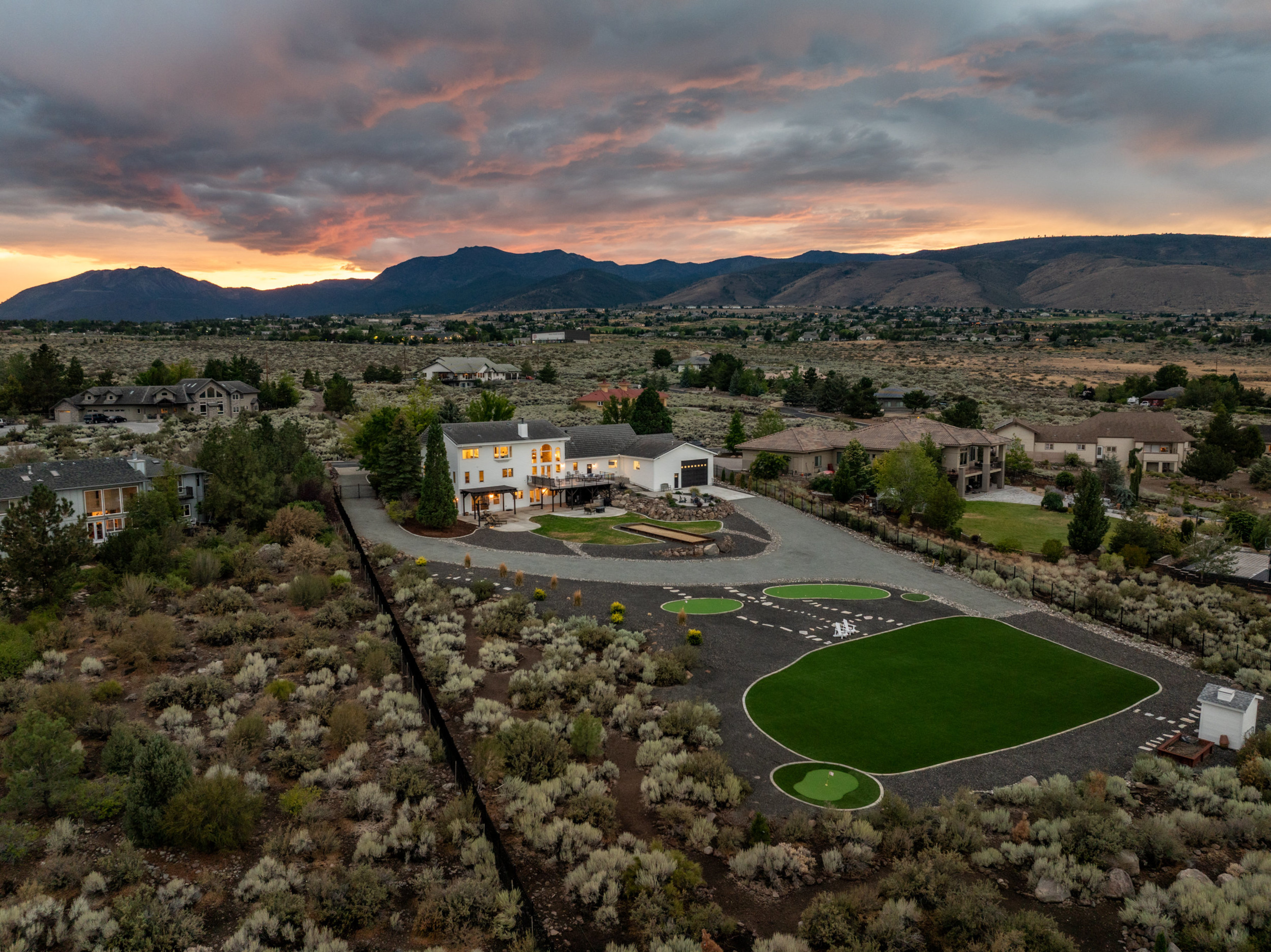  Expansive South West Luxury Ranch Style Estate with RV Garage & In-Law Quarters - 物件實景