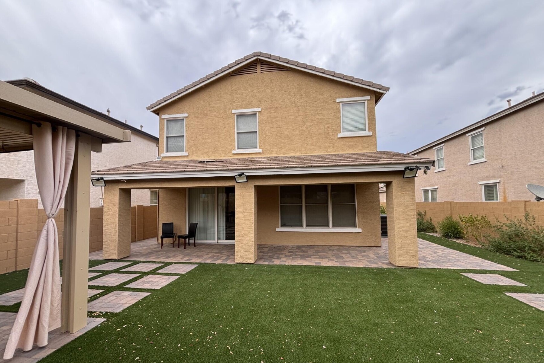  2239 E Bowker Street  Phoenix, AZ - 物件實景