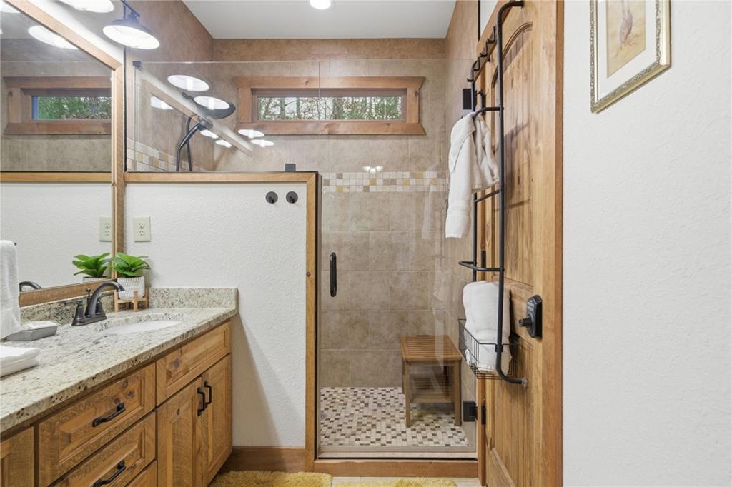 Morganton, Georgia, 30560, United States, 3 Bedrooms Bedrooms, ,2 BathroomsBathrooms,Residential,For Sale,2006455