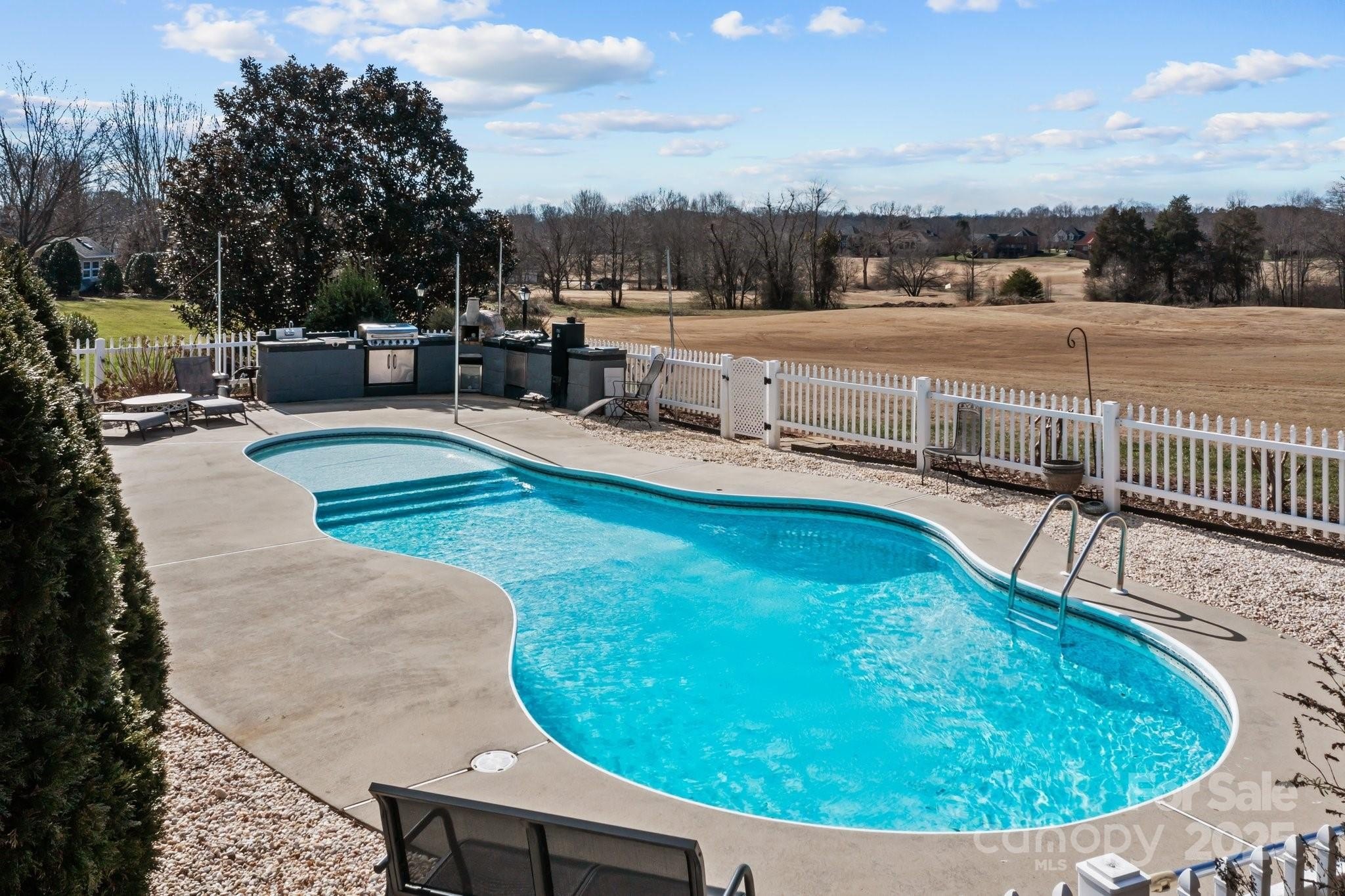 Salisbury, North Carolina, 28144, United States, 4 Bedrooms Bedrooms, ,4 BathroomsBathrooms,Residential,For Sale,1974637