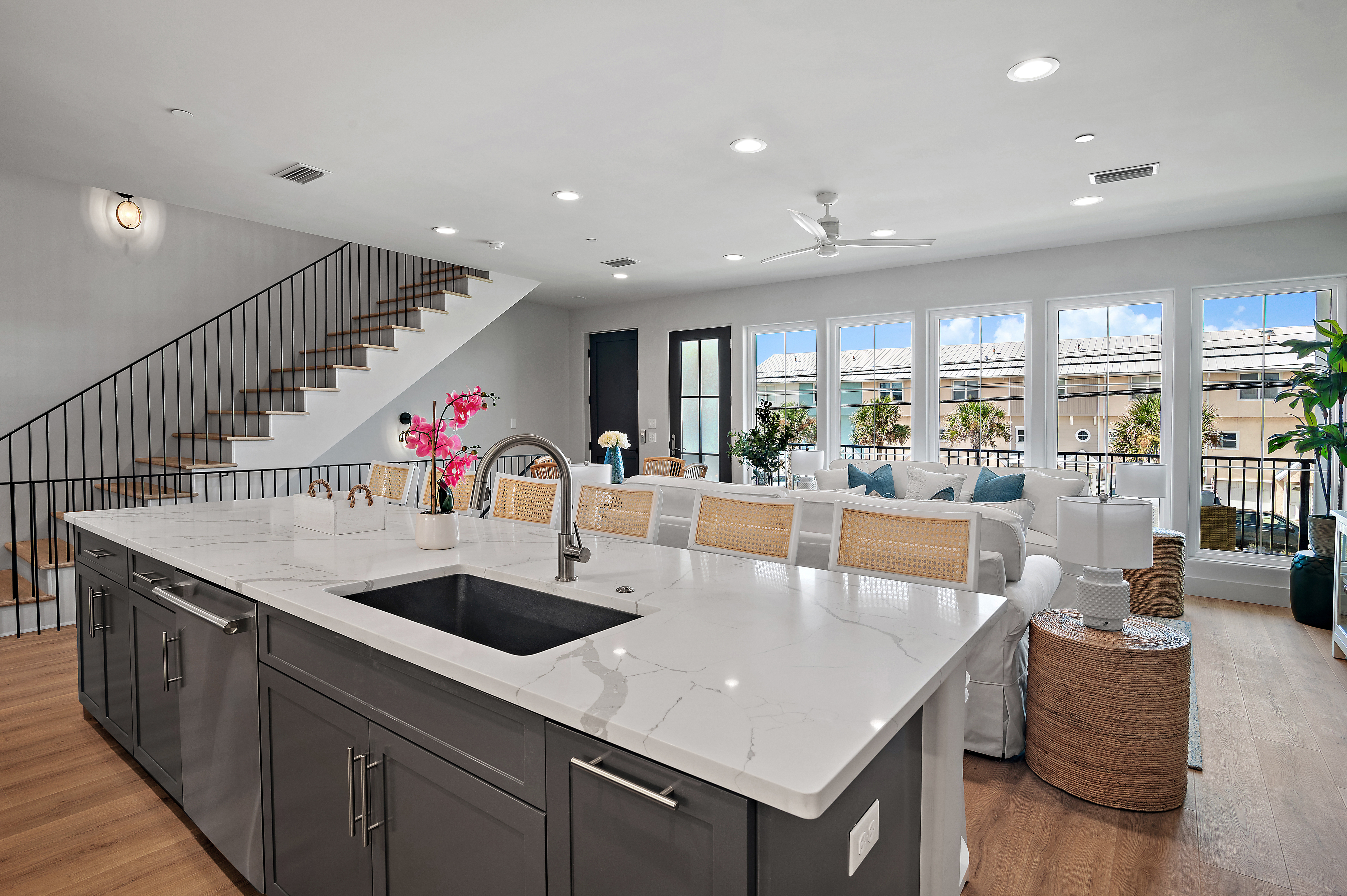  Luxury Concrete Gulf View Townhome - 物件實景