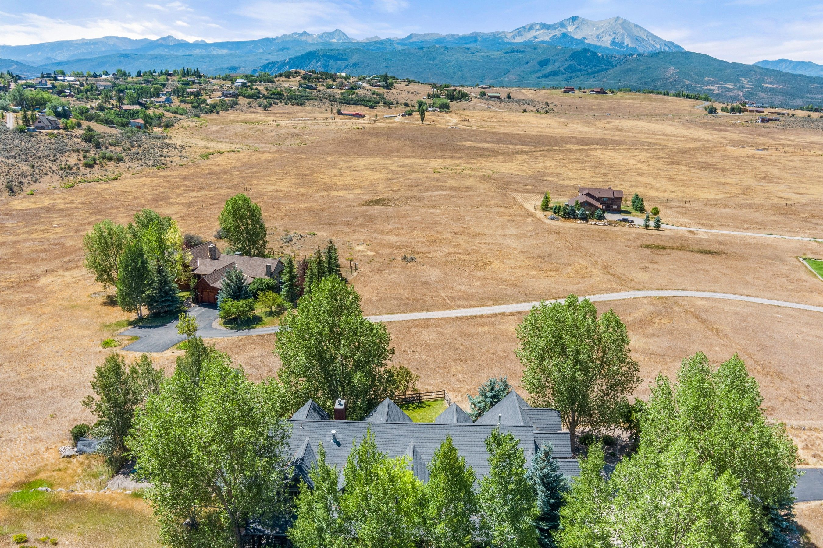  Rural Privacy. Mountain Views. Minutes From It All. - 物件實景