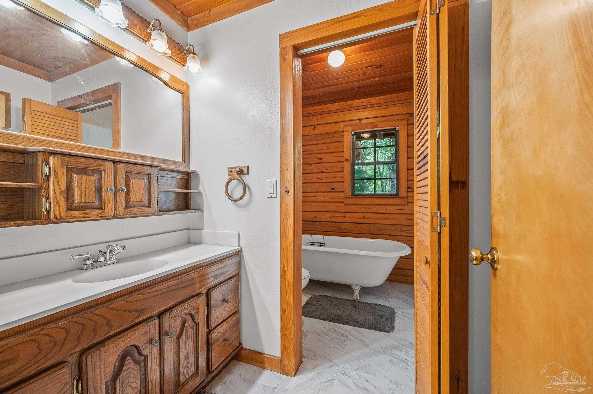 Molino, Florida, 32577, United States, 4 Bedrooms Bedrooms, ,3 BathroomsBathrooms,Residential,For Sale,1876750