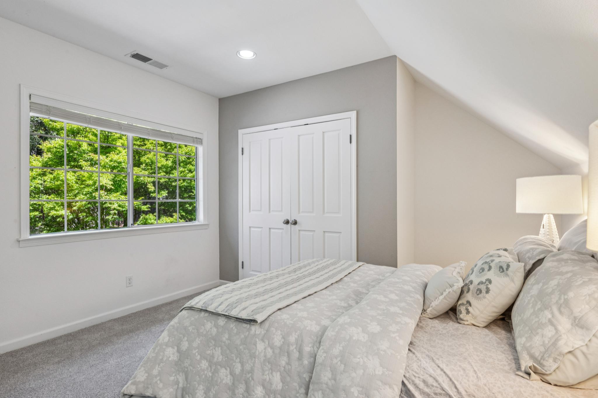  Elegant Northeast Santa Rosa Home on .5 Acres - 物件實景