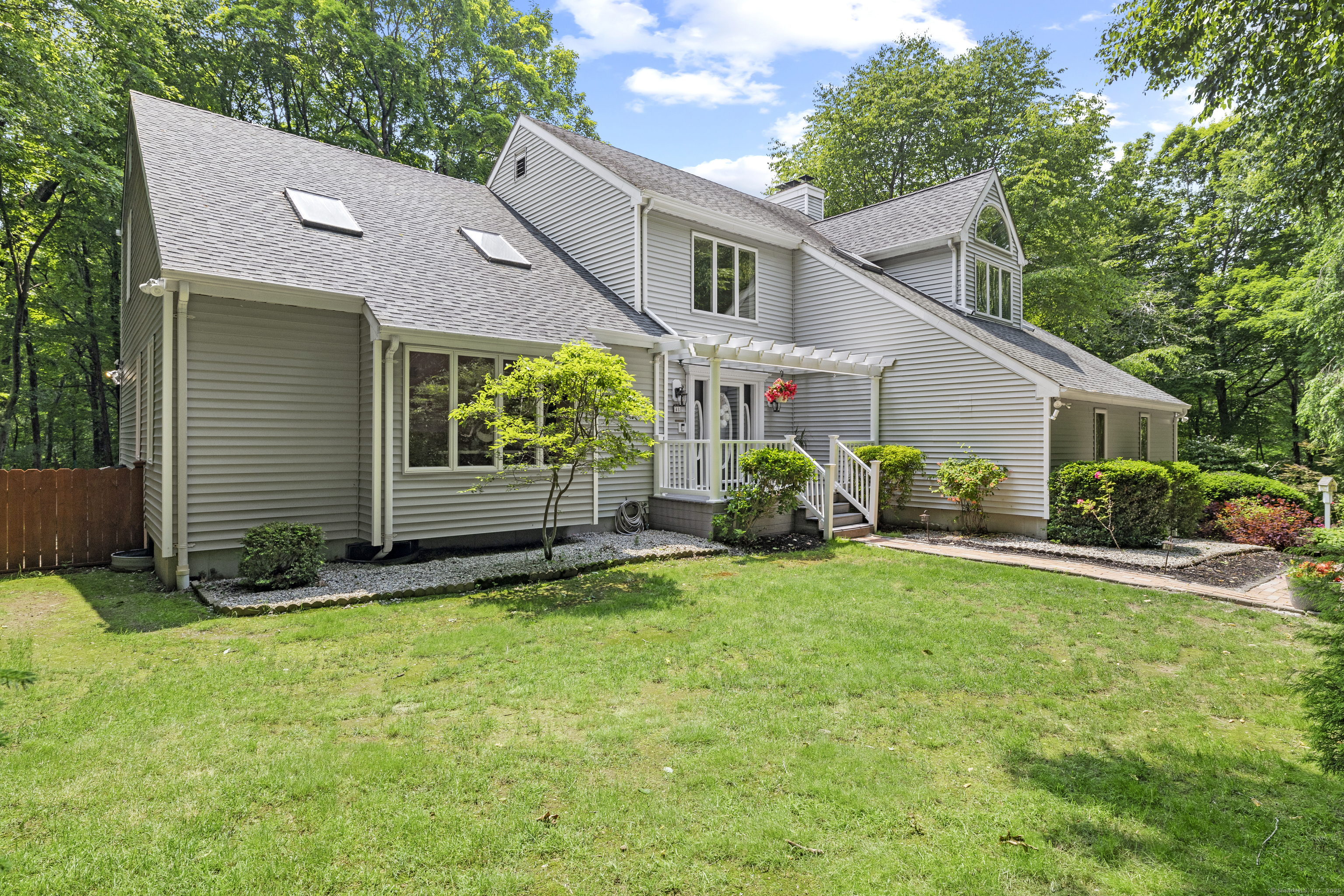 Madison, Connecticut, 06443, United States, 4 Bedrooms Bedrooms, ,3 BathroomsBathrooms,Residential,For Sale,1896835