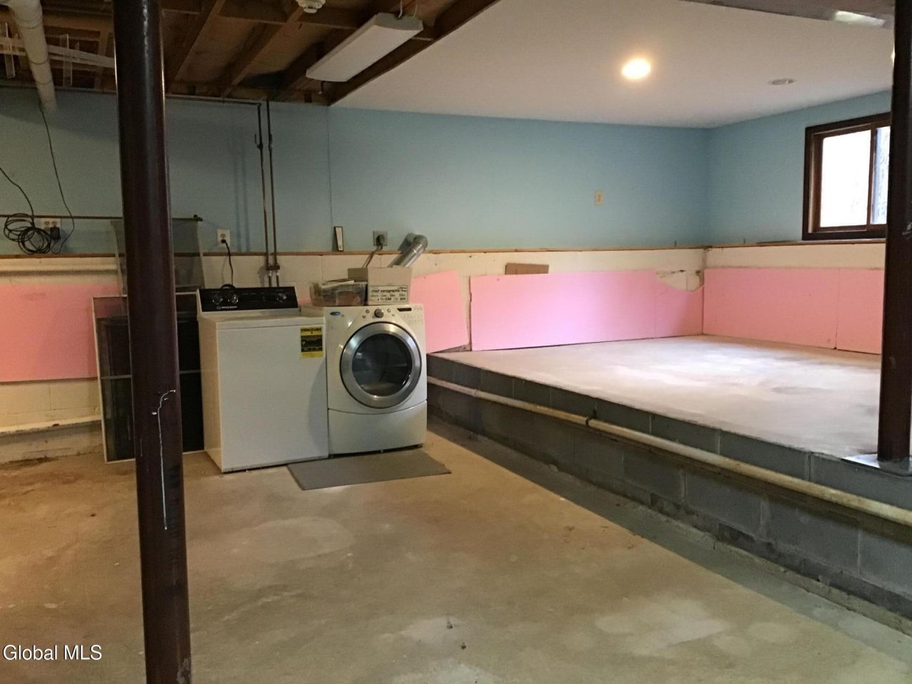 Loudonville, New York, 12211, United States, 4 Bedrooms Bedrooms, ,3 BathroomsBathrooms,Residential,For Sale,1994671