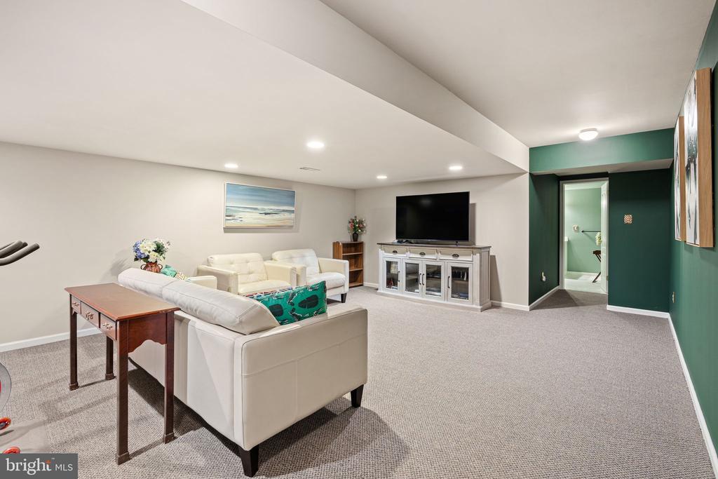 New Hope, Pennsylvania, 18938, United States, 4 Bedrooms Bedrooms, ,5 BathroomsBathrooms,Residential,For Sale,1987976