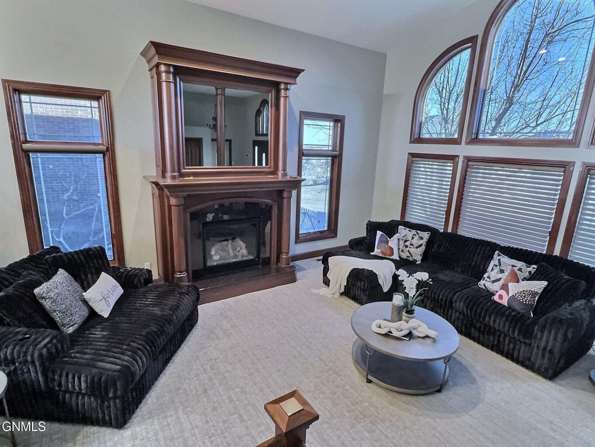 Bismarck, North Dakota, 58501, United States, 4 Bedrooms Bedrooms, ,4 BathroomsBathrooms,Residential,For Sale,2038873