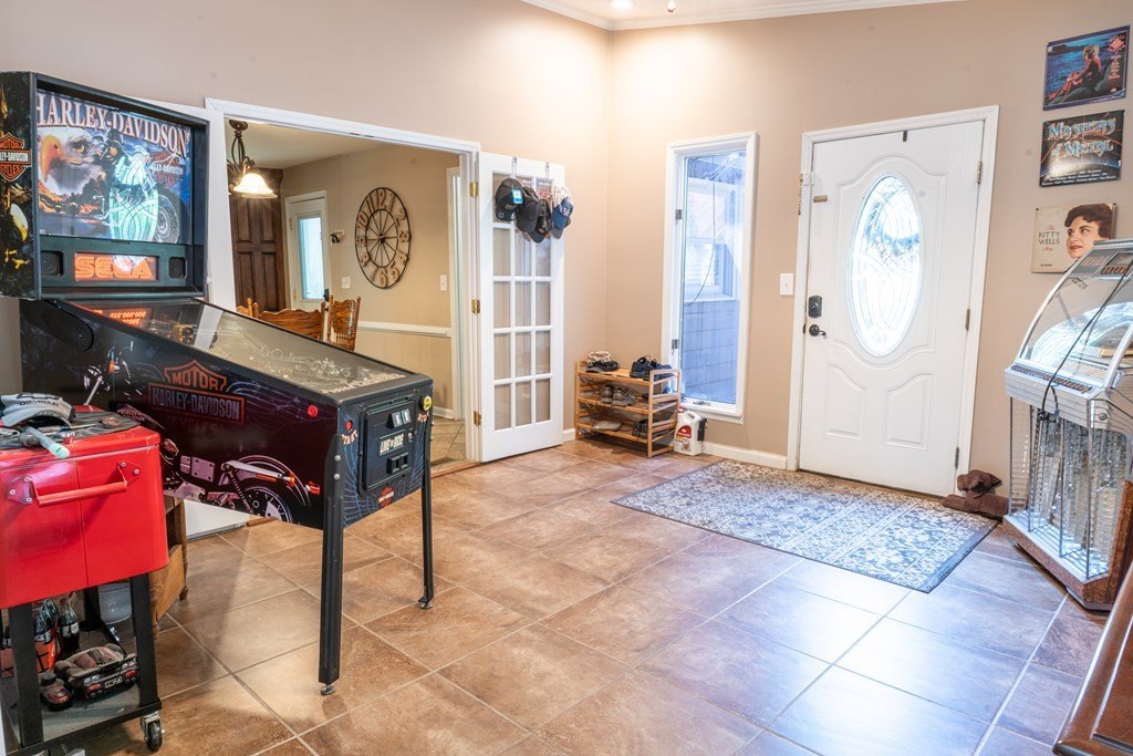Prestonsburg, Kentucky, 41653, United States, 4 Bedrooms Bedrooms, ,5 BathroomsBathrooms,Residential,For Sale,2048061